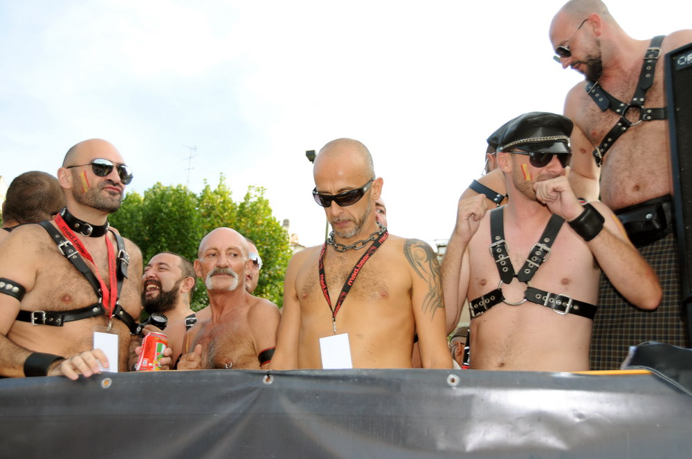 Madrid_ Gaypride_07_10_64_resize.JPG